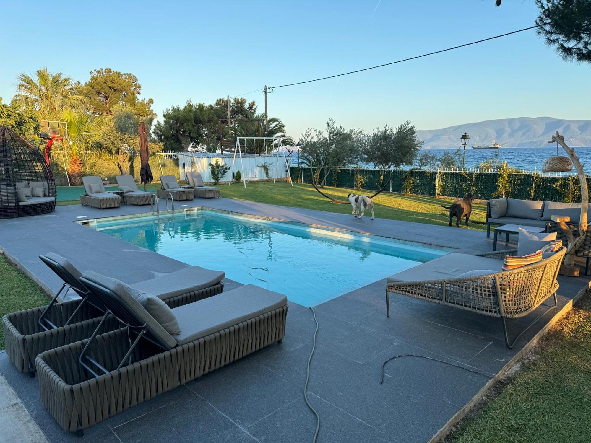 Zoza Luxury Villa Isthmia By The Sea With Private Pool Kalamáki Buitenkant foto